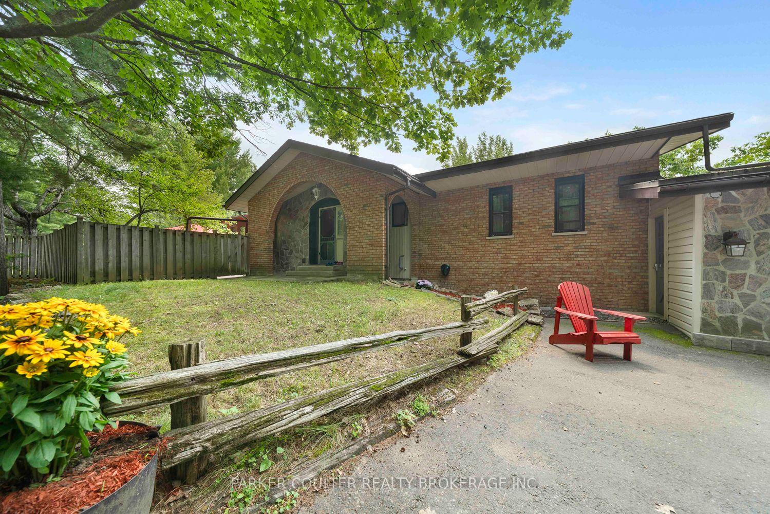 Photo 2 of 61 Oakridge Road S, McDougall — HOMEH