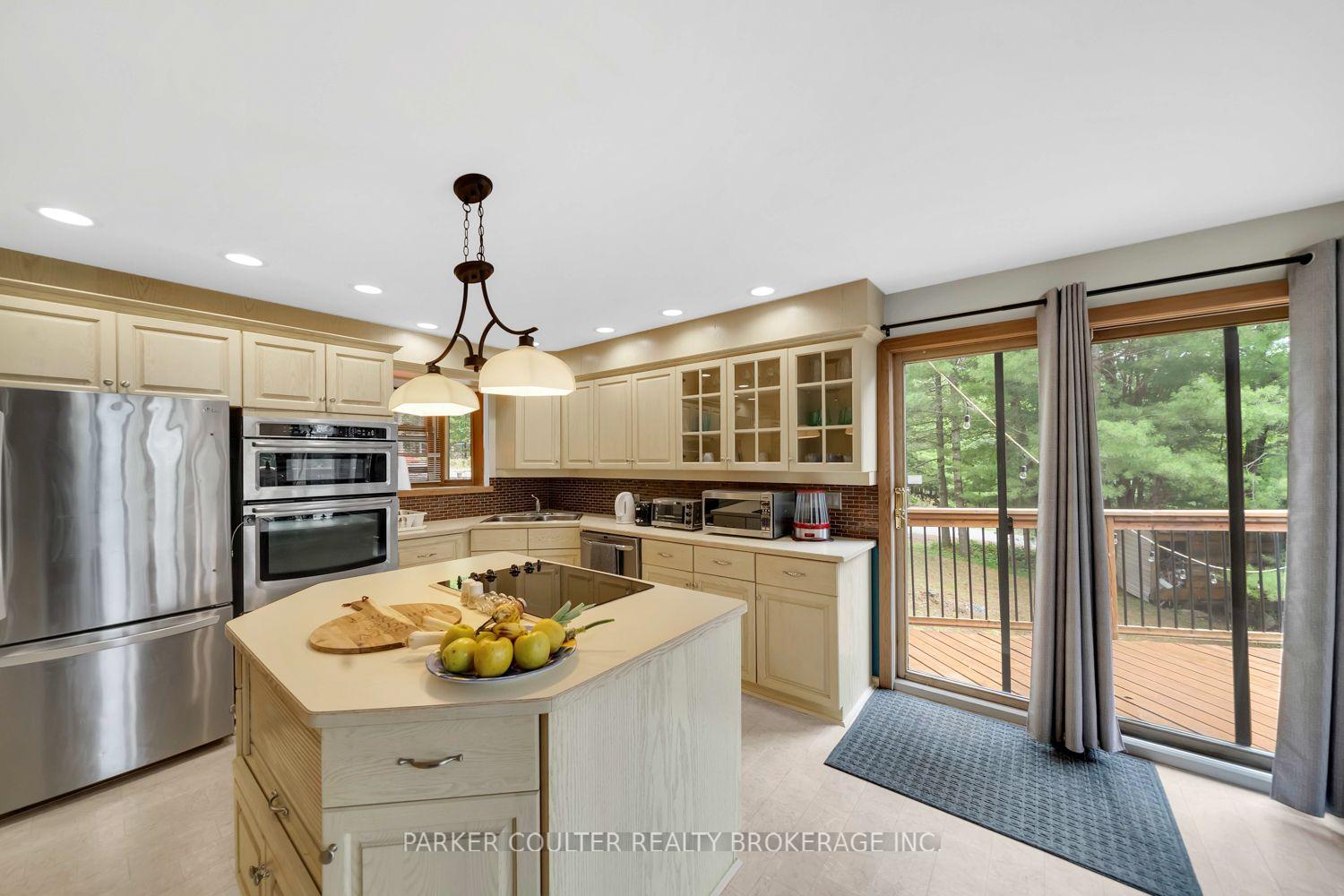 Photo 11 of 61 Oakridge Road S, McDougall — HOMEH