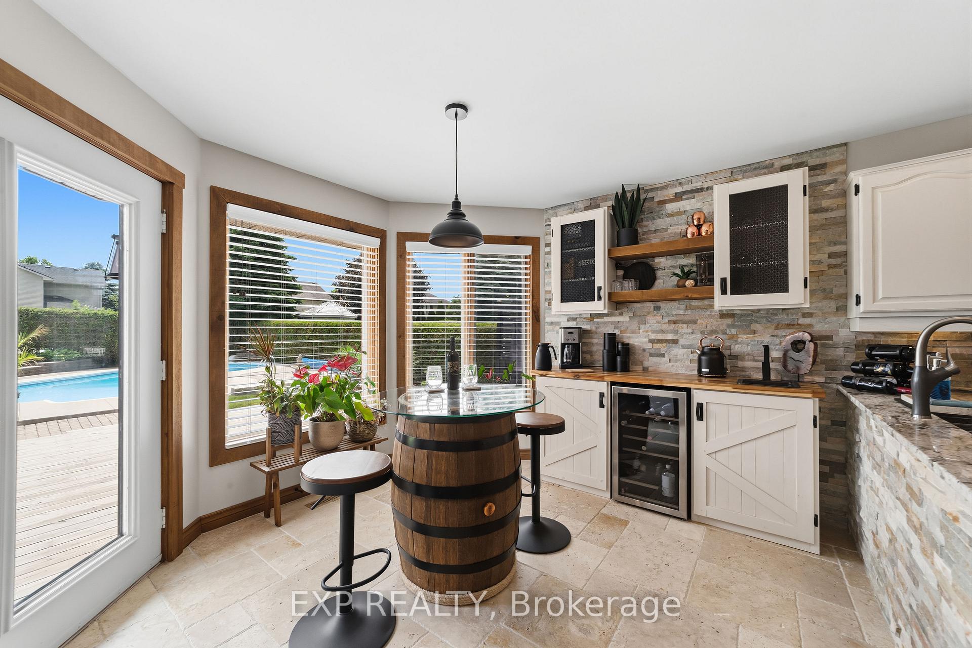 Photo 5 of 57 Valleyview Crescent, Thames Centre, Dorchester — HOMEH
