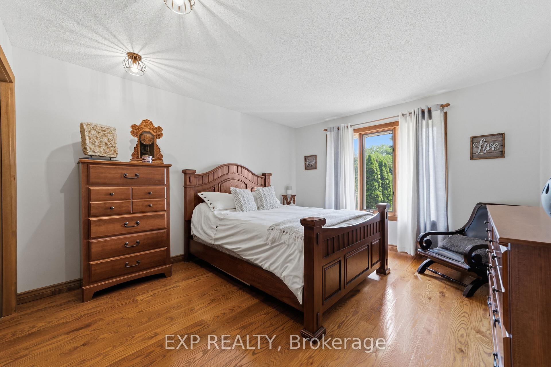 Photo 21 of 57 Valleyview Crescent, Thames Centre, Dorchester — HOMEH