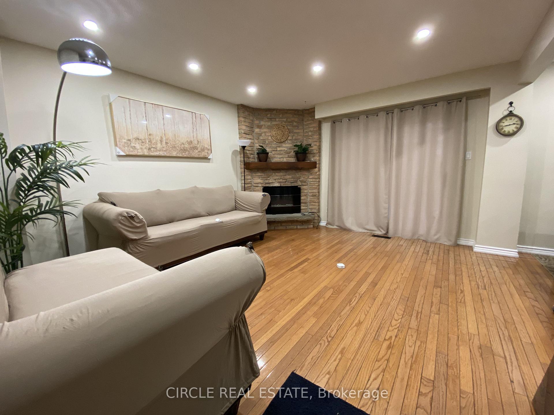 Photo 15 of 35 Fanshawe Drive, Brampton, Brampton West — HOMEH