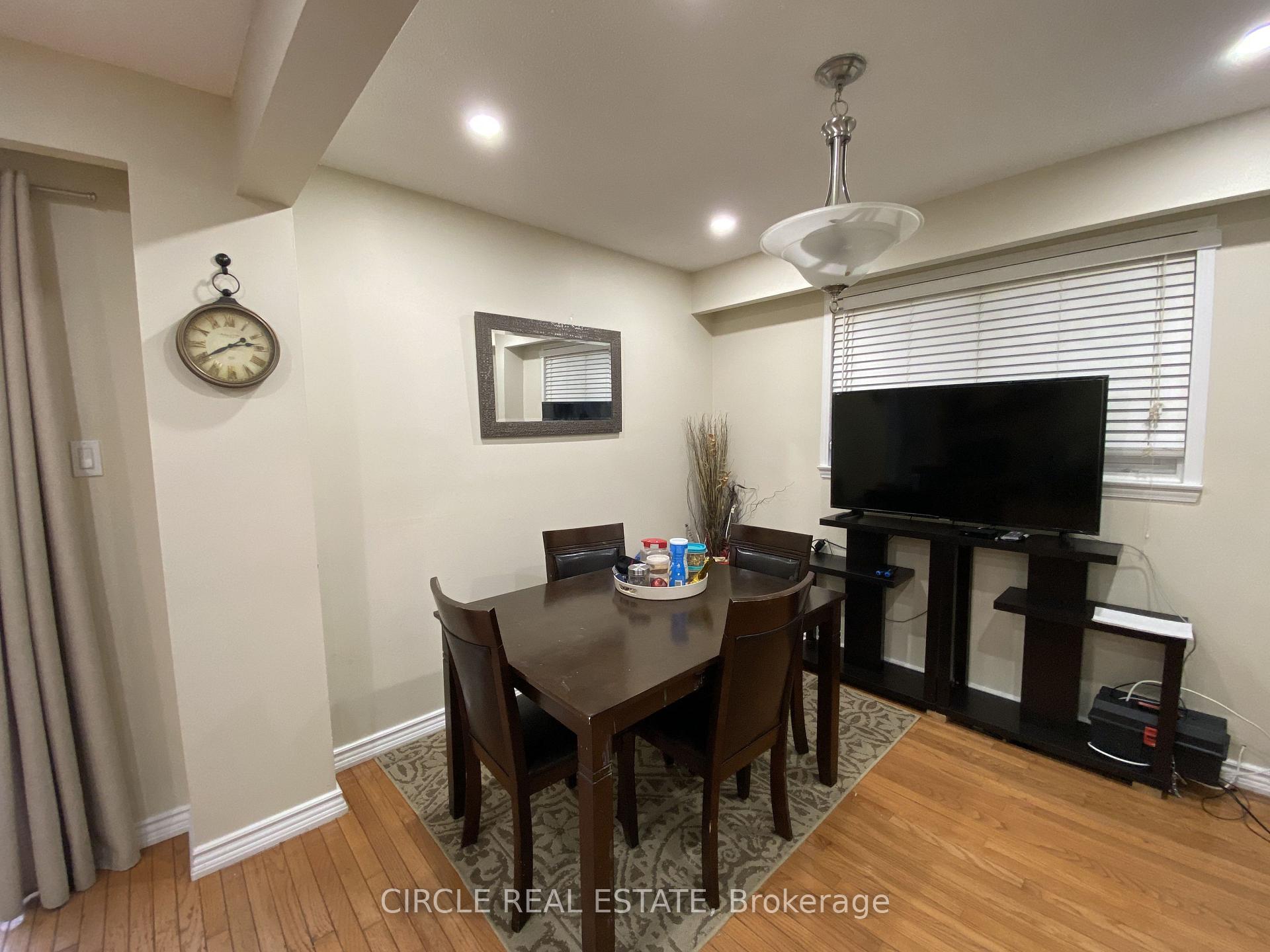 Photo 19 of 35 Fanshawe Drive, Brampton, Brampton West — HOMEH
