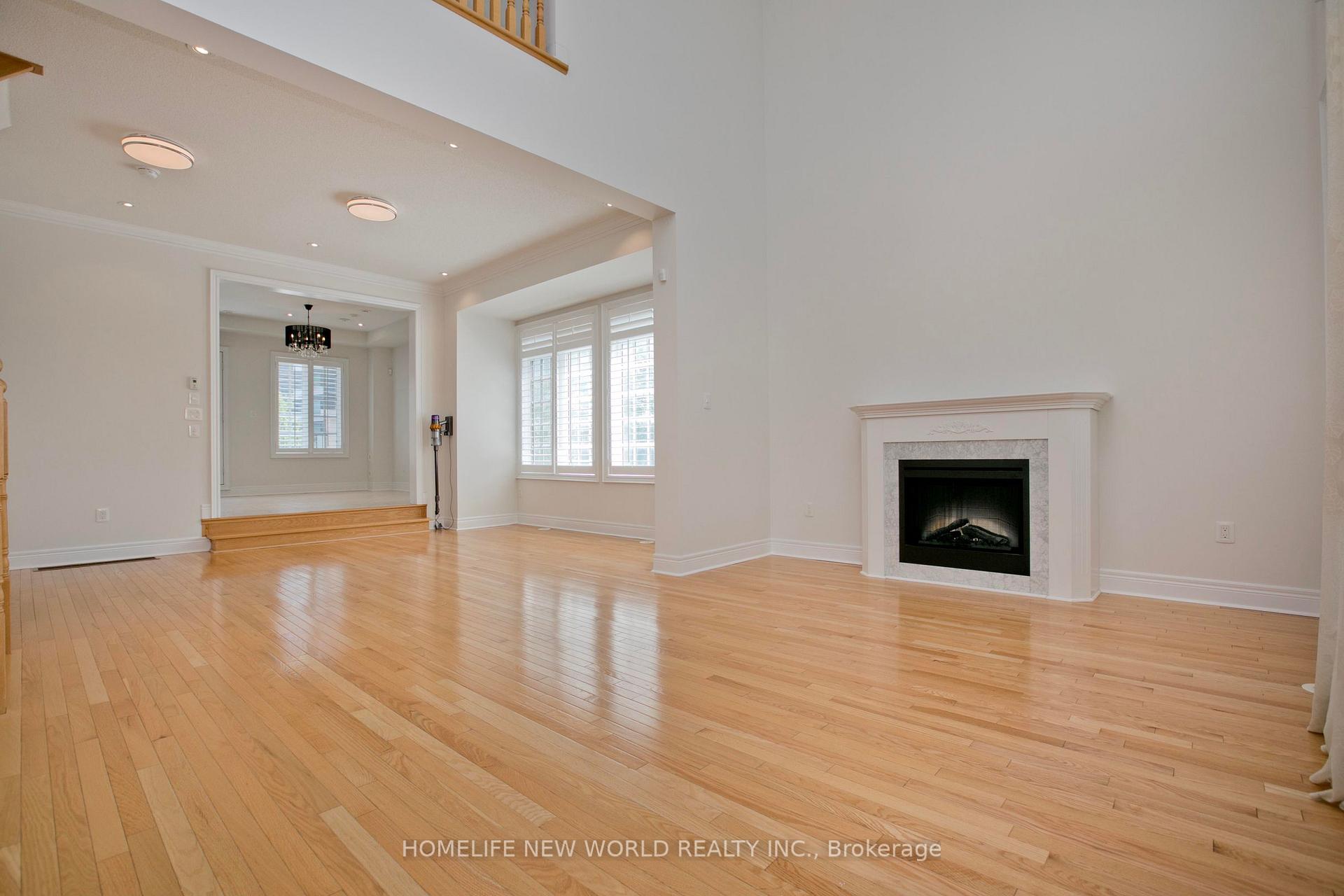 Photo 9 of 1 Mackenzie's Stand Avenue, Markham, Unionville — HOMEH