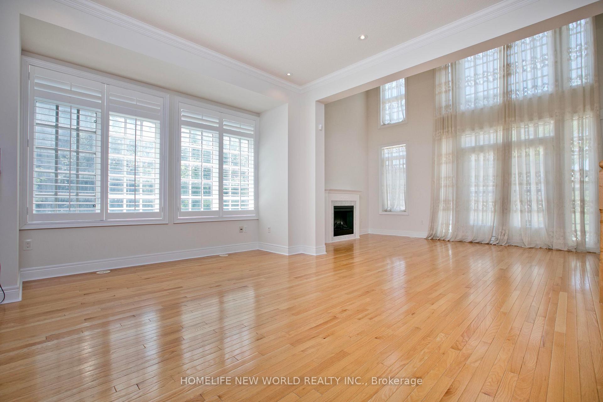 Photo 12 of 1 Mackenzie's Stand Avenue, Markham, Unionville — HOMEH