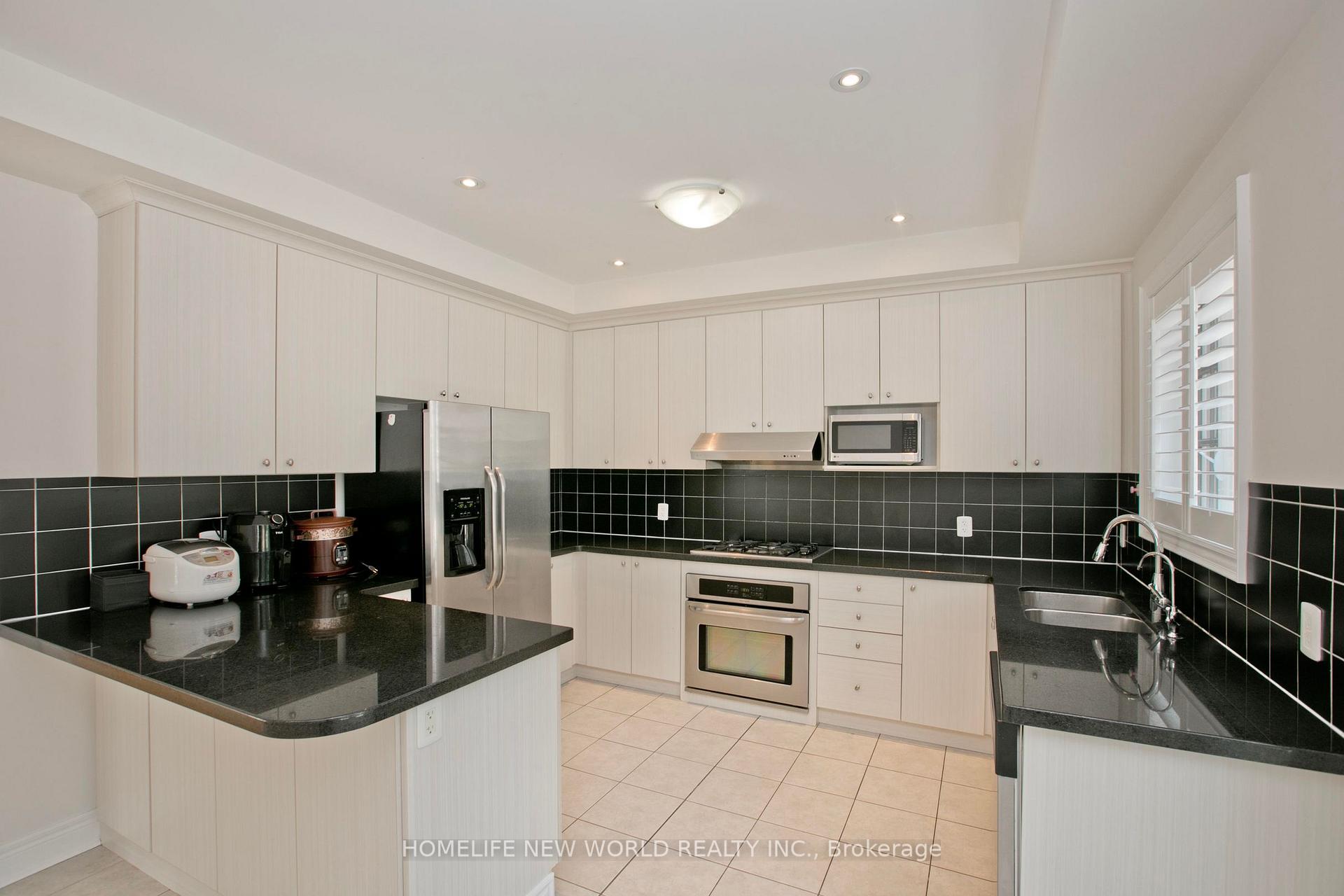 Photo 18 of 1 Mackenzie's Stand Avenue, Markham, Unionville — HOMEH