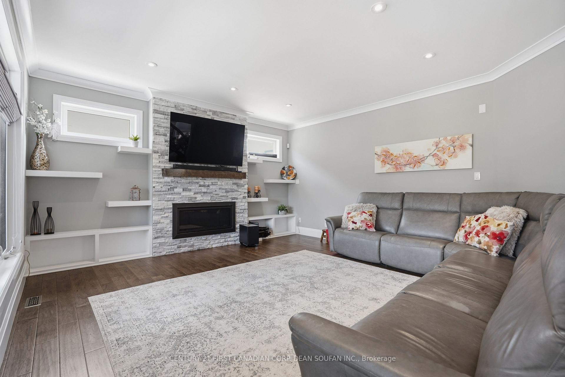 Photo 25 of 686 Hickorystick Key, London, North R — HOMEH