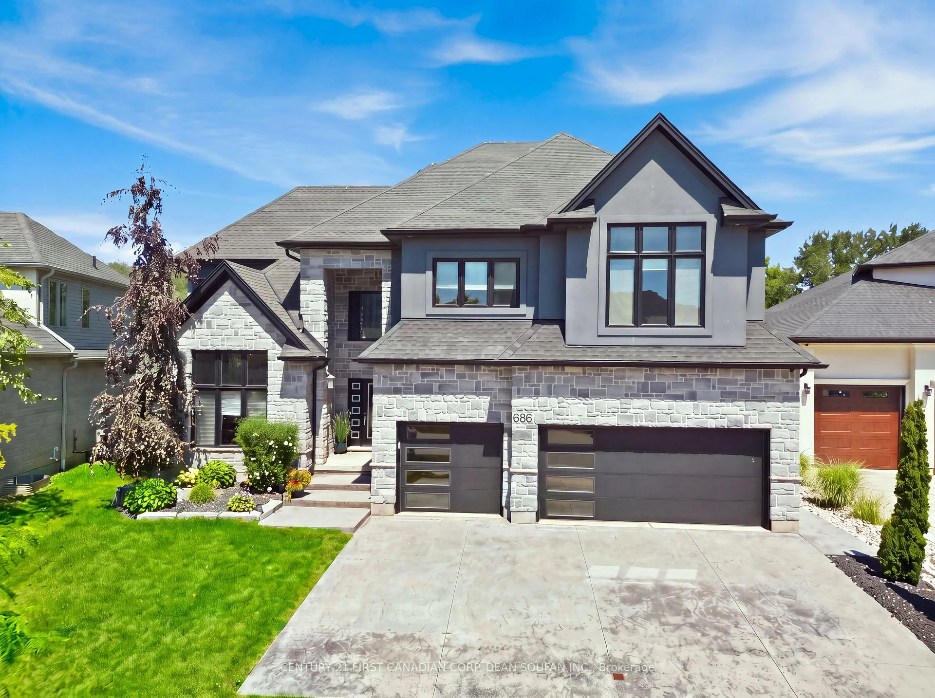 Photo 1 of 686 Hickorystick Key, London, North R — HOMEH