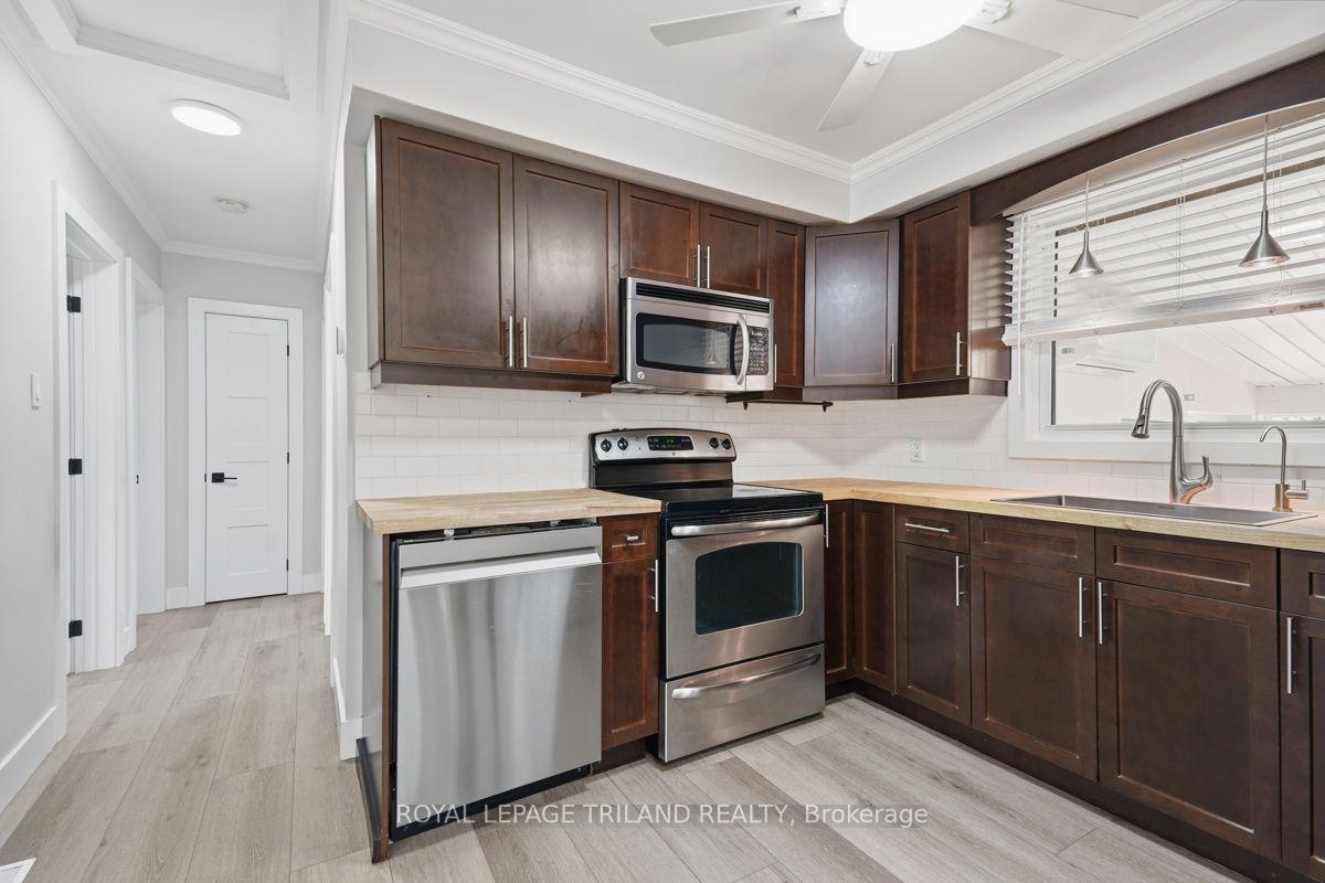 Photo 11 of 308 Reynolds Road, London, South B — HOMEH