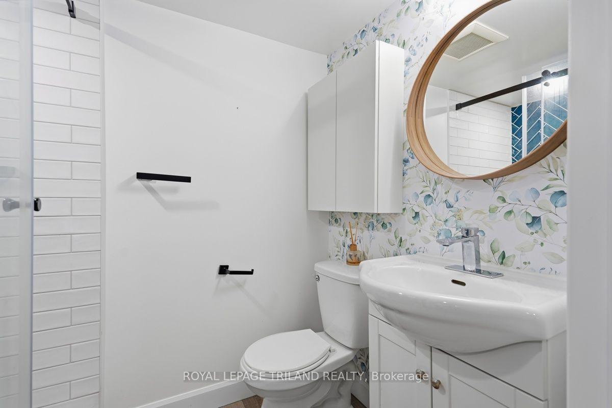 Photo 20 of 308 Reynolds Road, London, South B — HOMEH