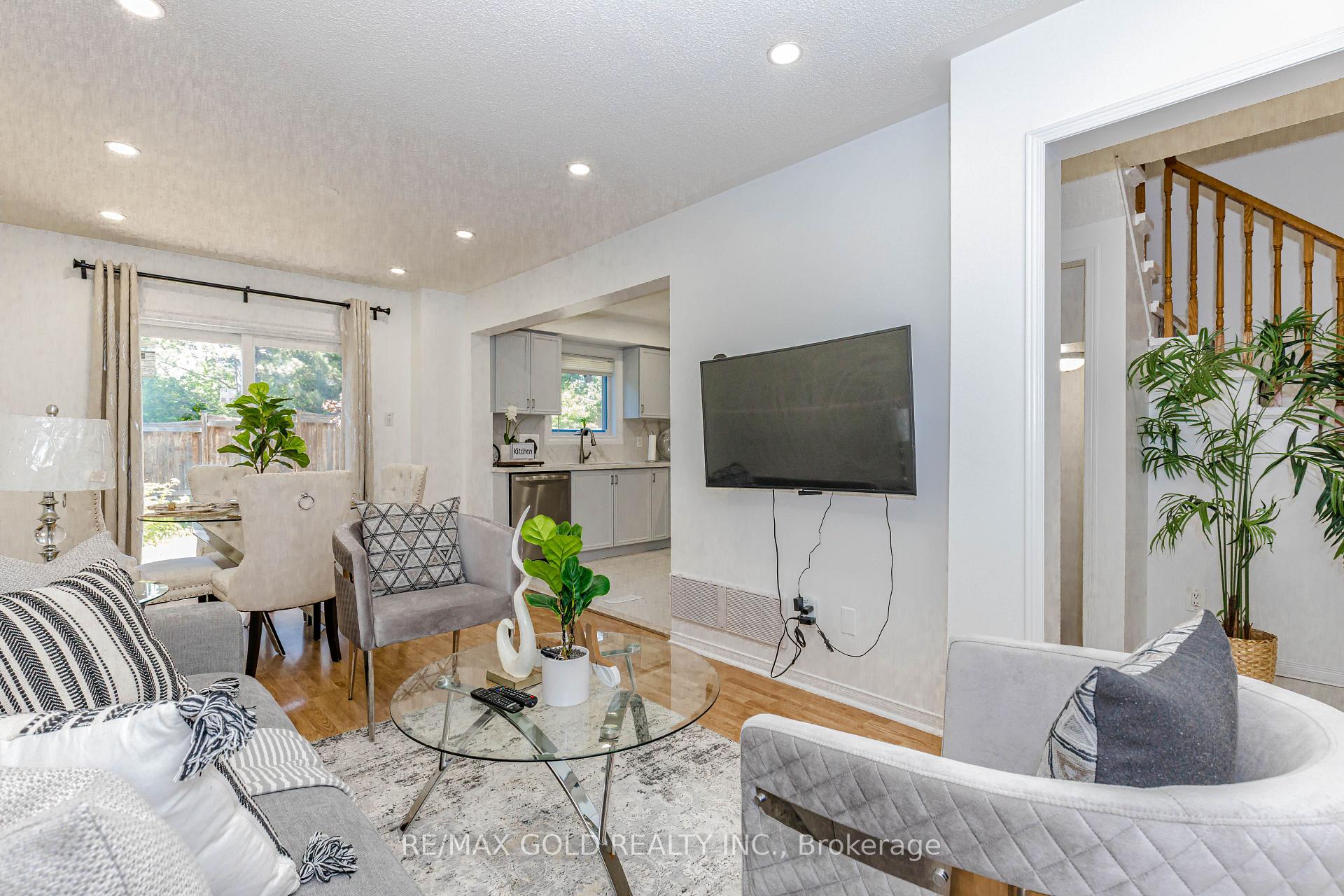 Photo 11 of 52 Wickstead Court, Brampton, Sandringham-Wellington — HOMEH