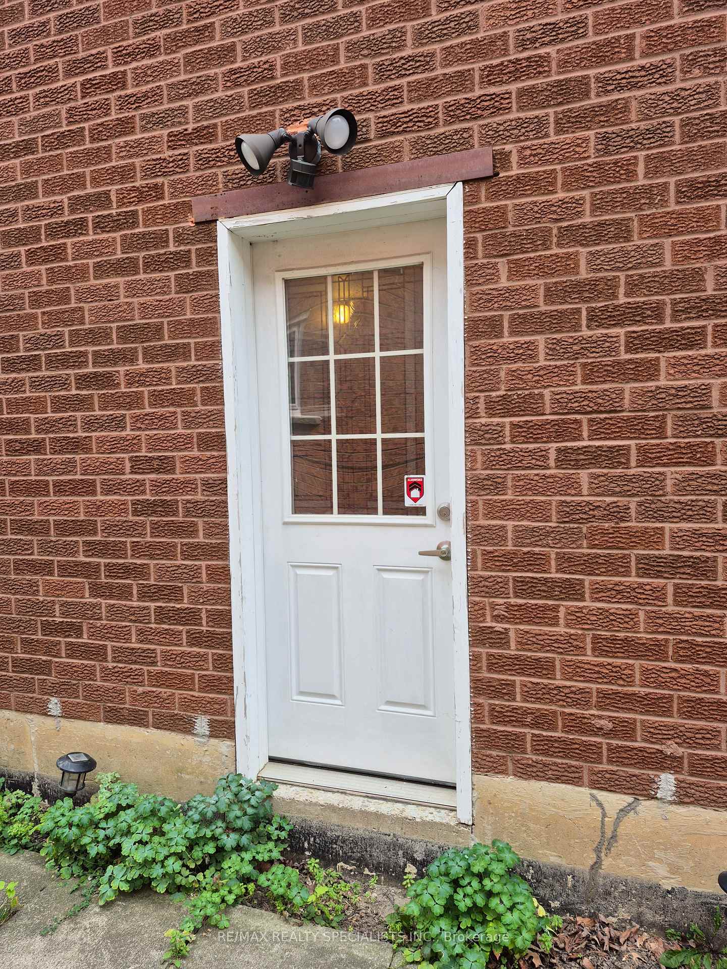 Front of Unit Lower, 353 Brownridge Drive