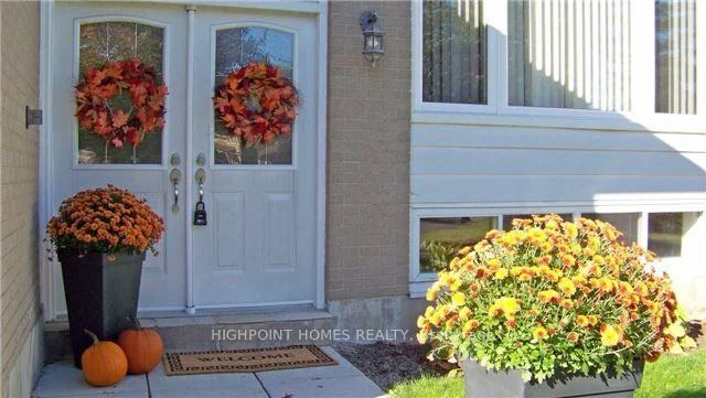 Photo 4 of 18 Edenmills Drive, Scarborough, Morningside — HOMEH