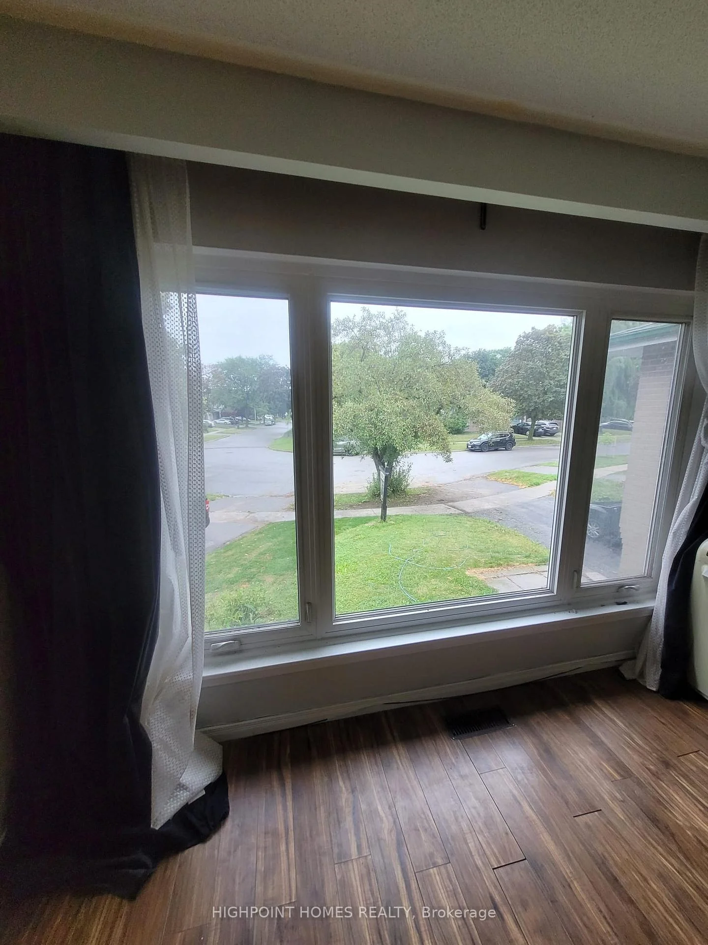 Photo 9 of 18 Edenmills Drive, Scarborough, Morningside — HOMEH