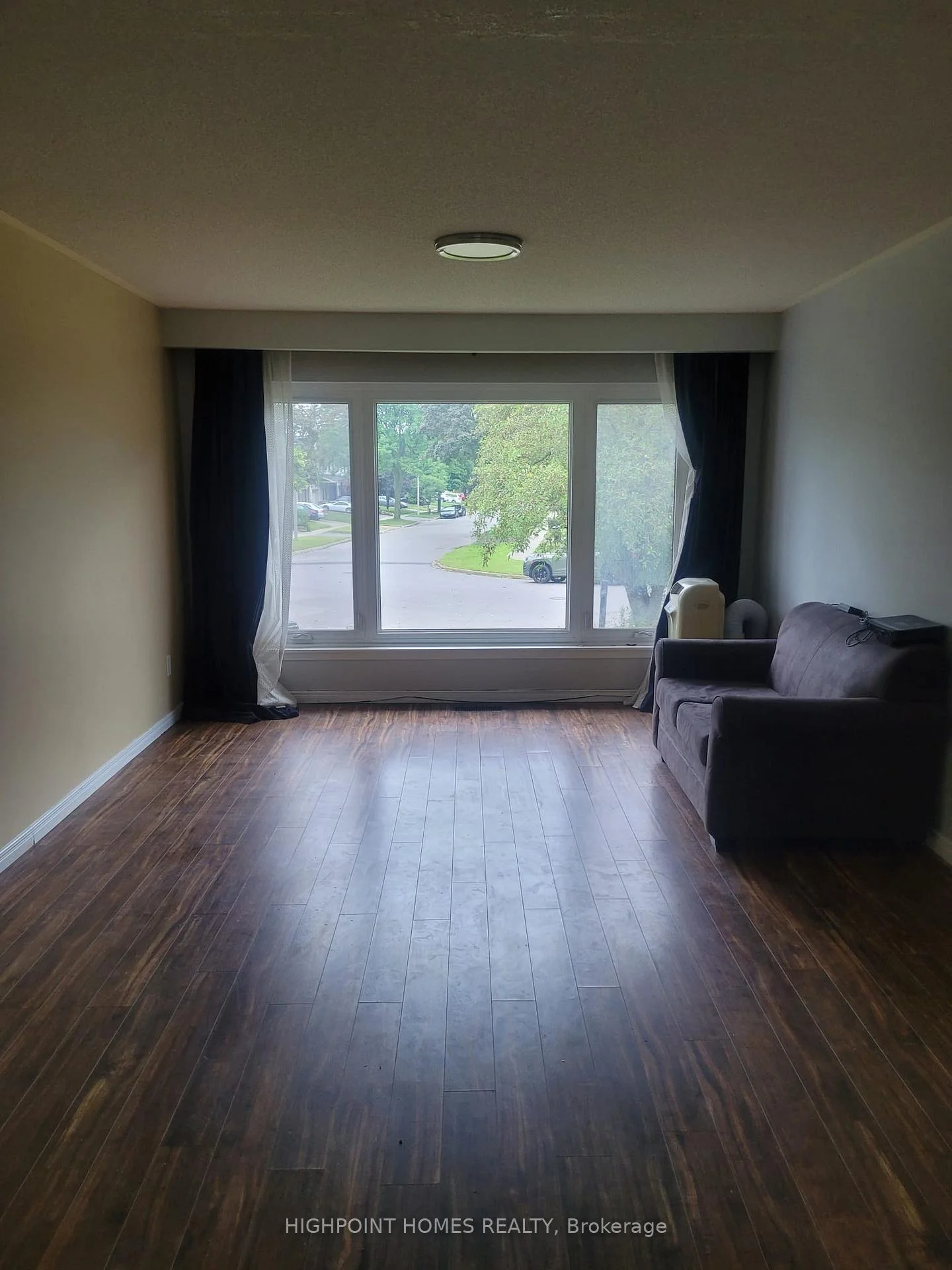 Photo 11 of 18 Edenmills Drive, Scarborough, Morningside — HOMEH