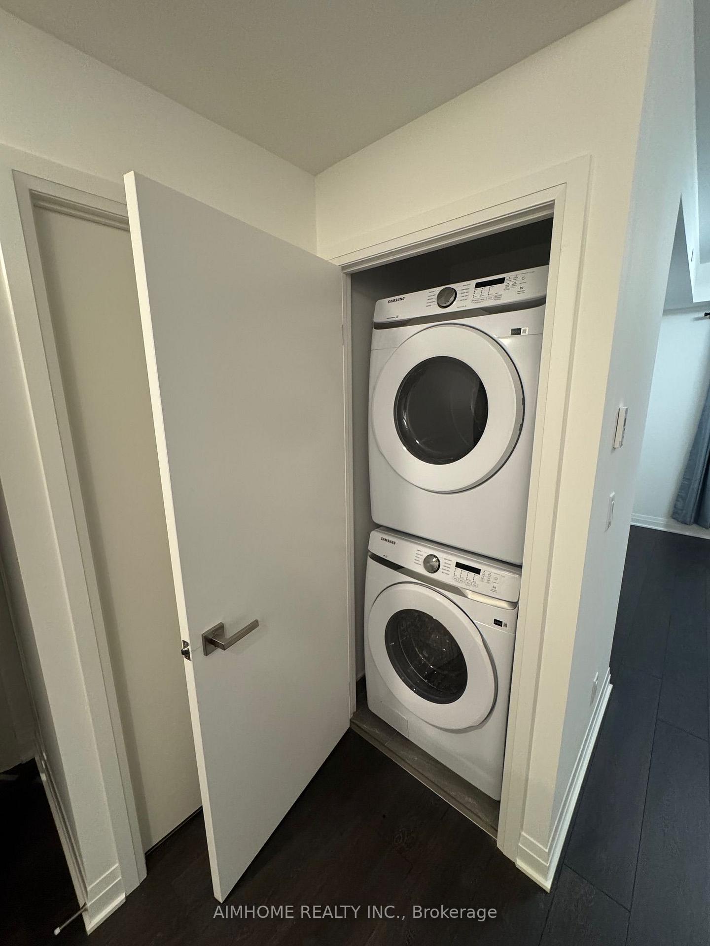 Photo 6 of Unit 1511, 4015 The Exchange, Mississauga, City Centre — HOMEH