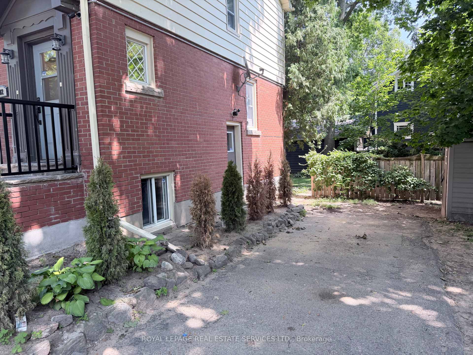 Photo 4 of Unit Lower Level 1, 302 Maple Avenue, Oakville, Old Oakville — HOMEH