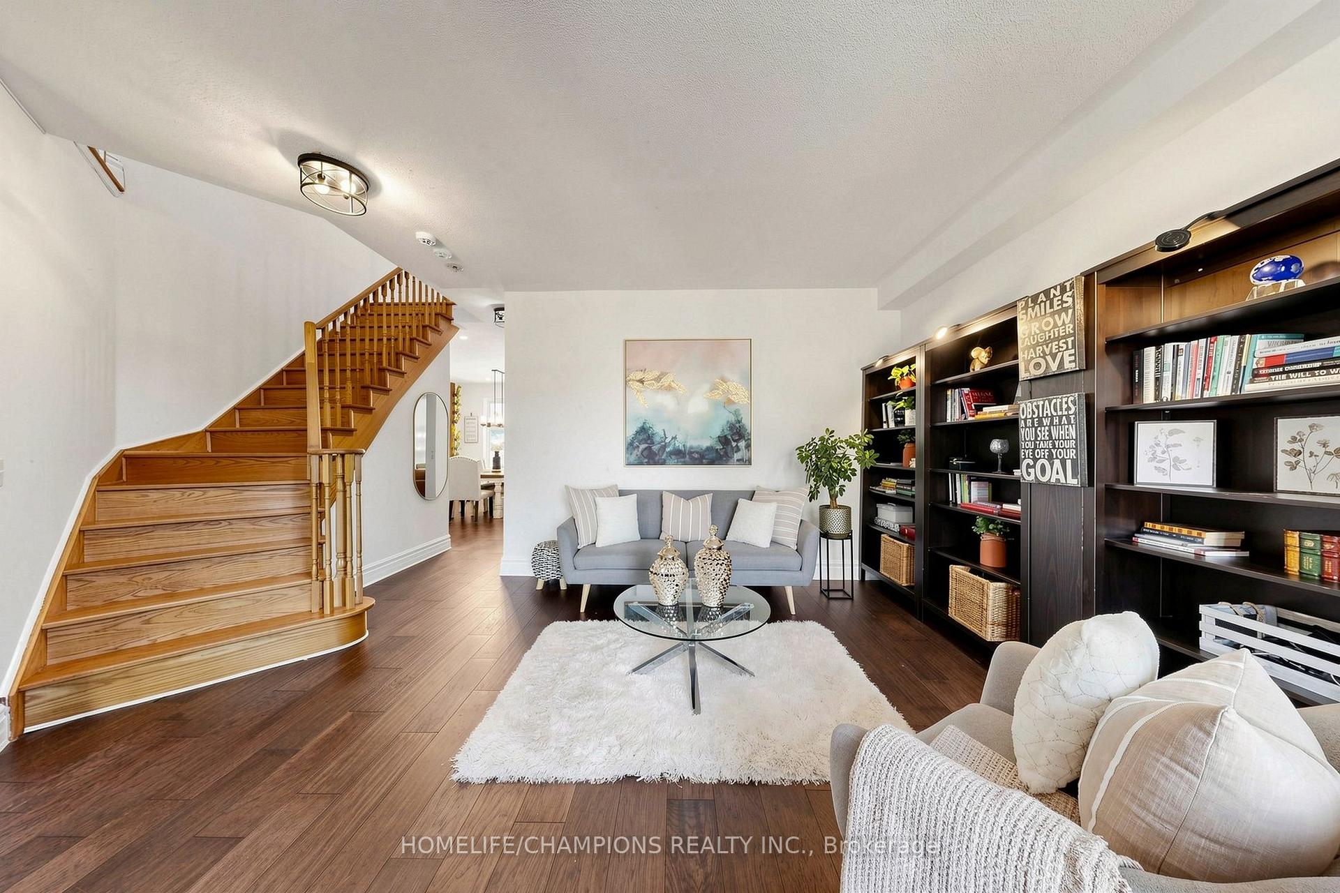 Photo 9 of 19 Tweedie Crescent, Whitby, Williamsburg — HOMEH