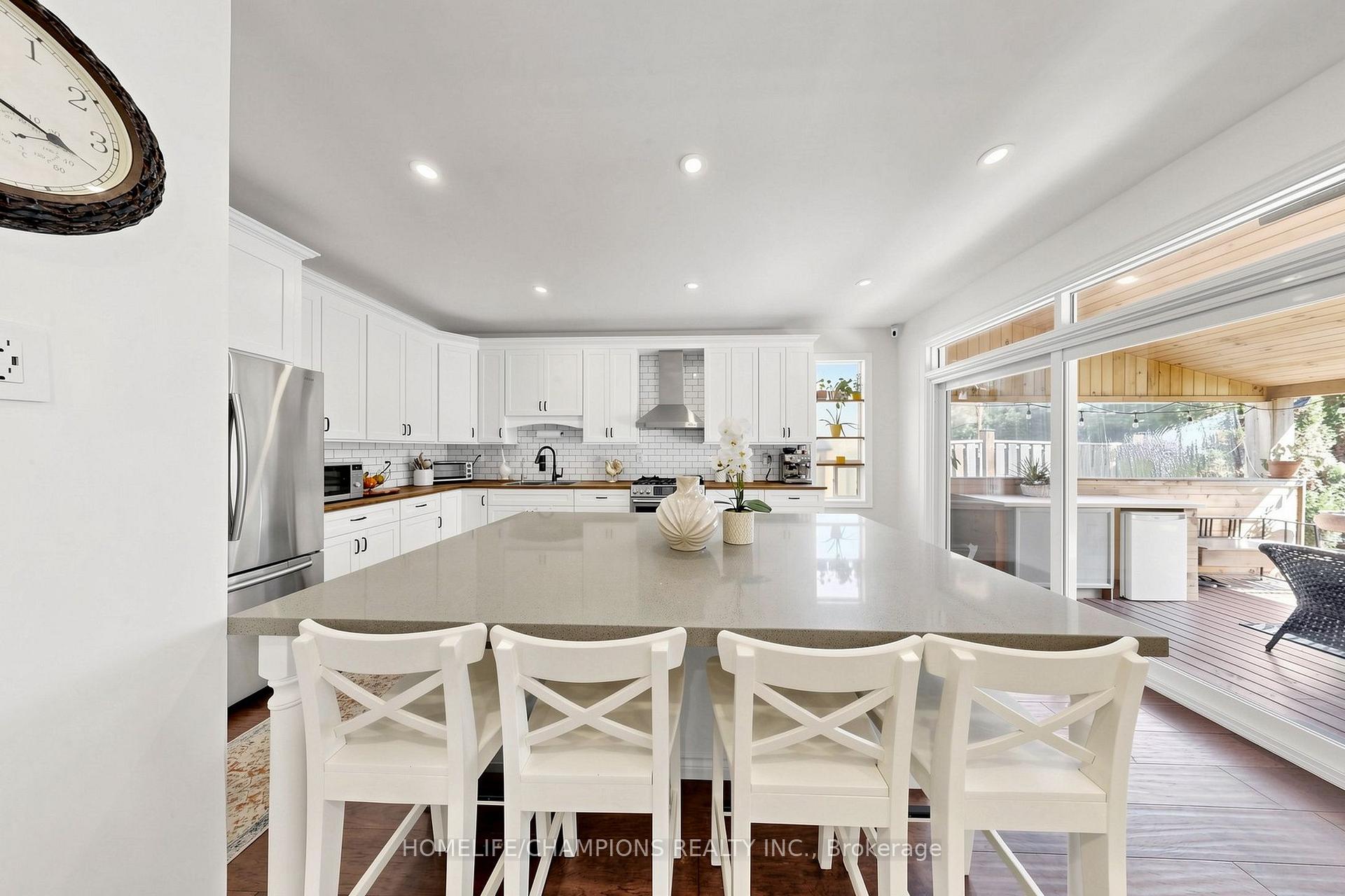 Photo 18 of 19 Tweedie Crescent, Whitby, Williamsburg — HOMEH