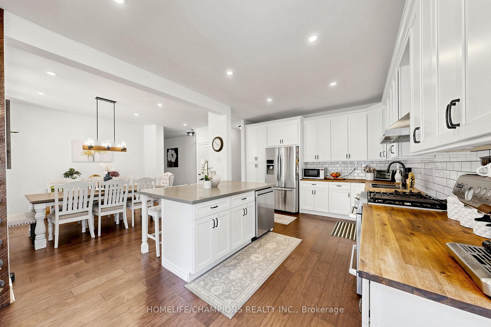 Photo 20 of 19 Tweedie Crescent, Whitby, Williamsburg — HOMEH