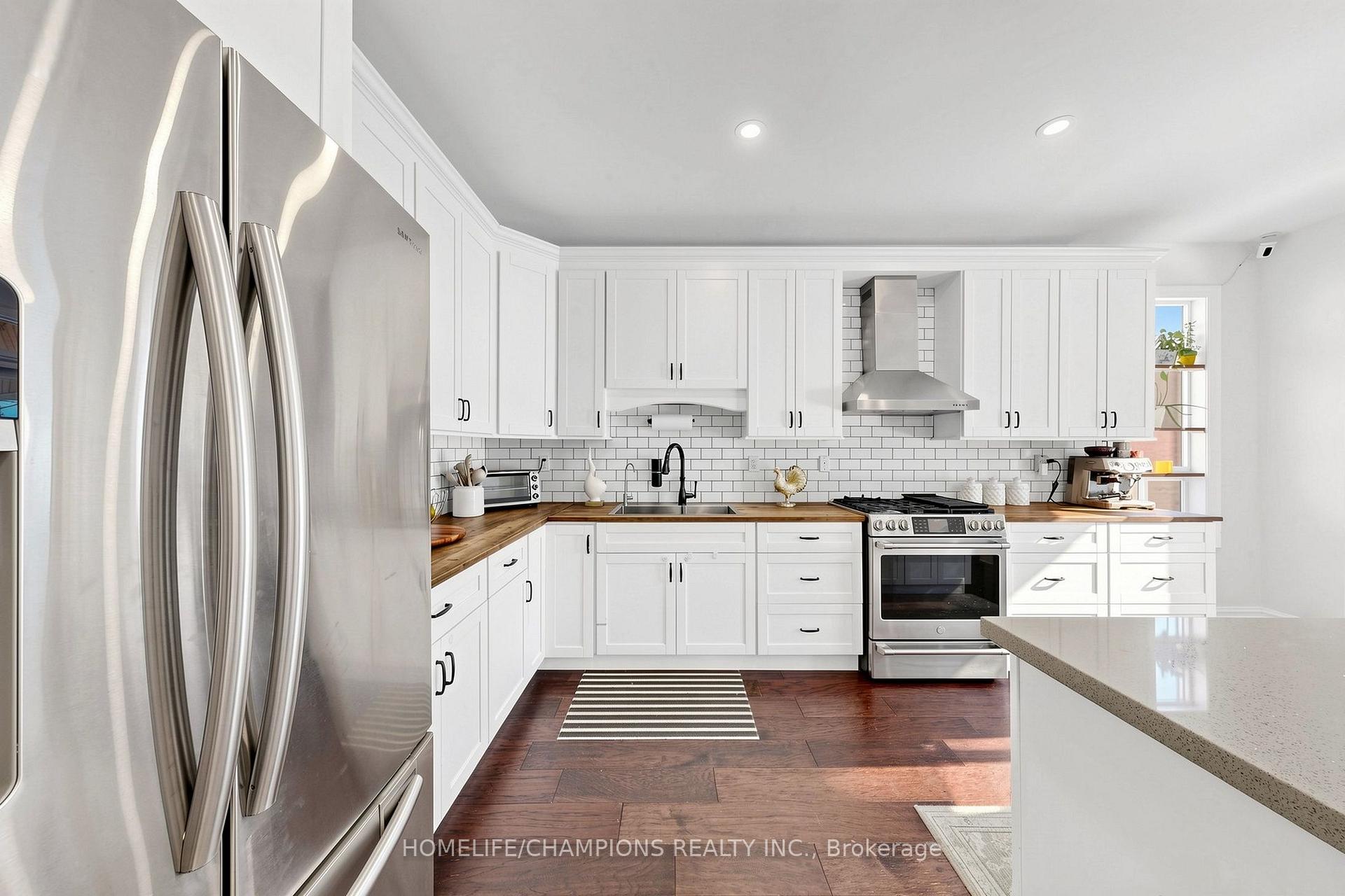 Photo 24 of 19 Tweedie Crescent, Whitby, Williamsburg — HOMEH