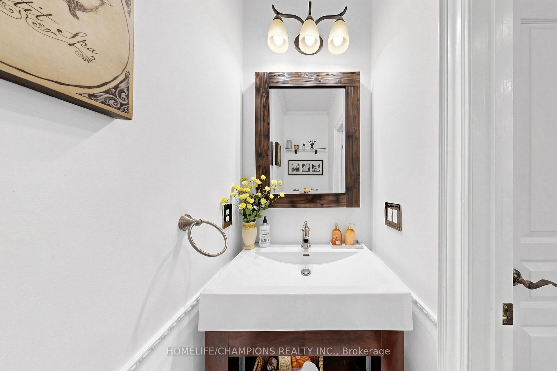 Photo 28 of 19 Tweedie Crescent, Whitby, Williamsburg — HOMEH