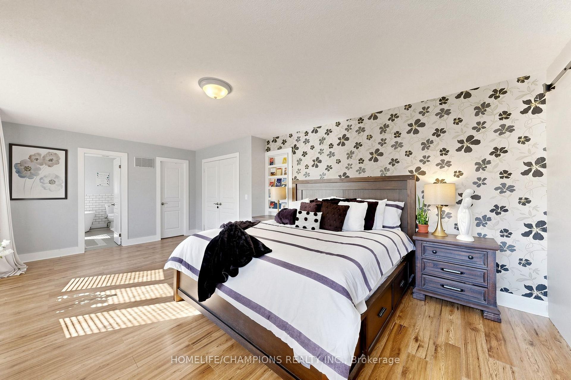 Photo 38 of 19 Tweedie Crescent, Whitby, Williamsburg — HOMEH