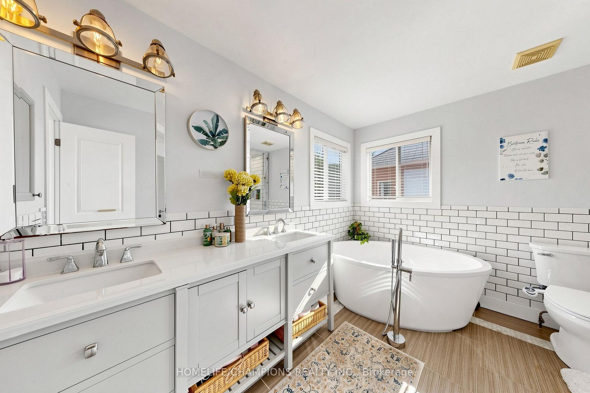 Photo 39 of 19 Tweedie Crescent, Whitby, Williamsburg — HOMEH