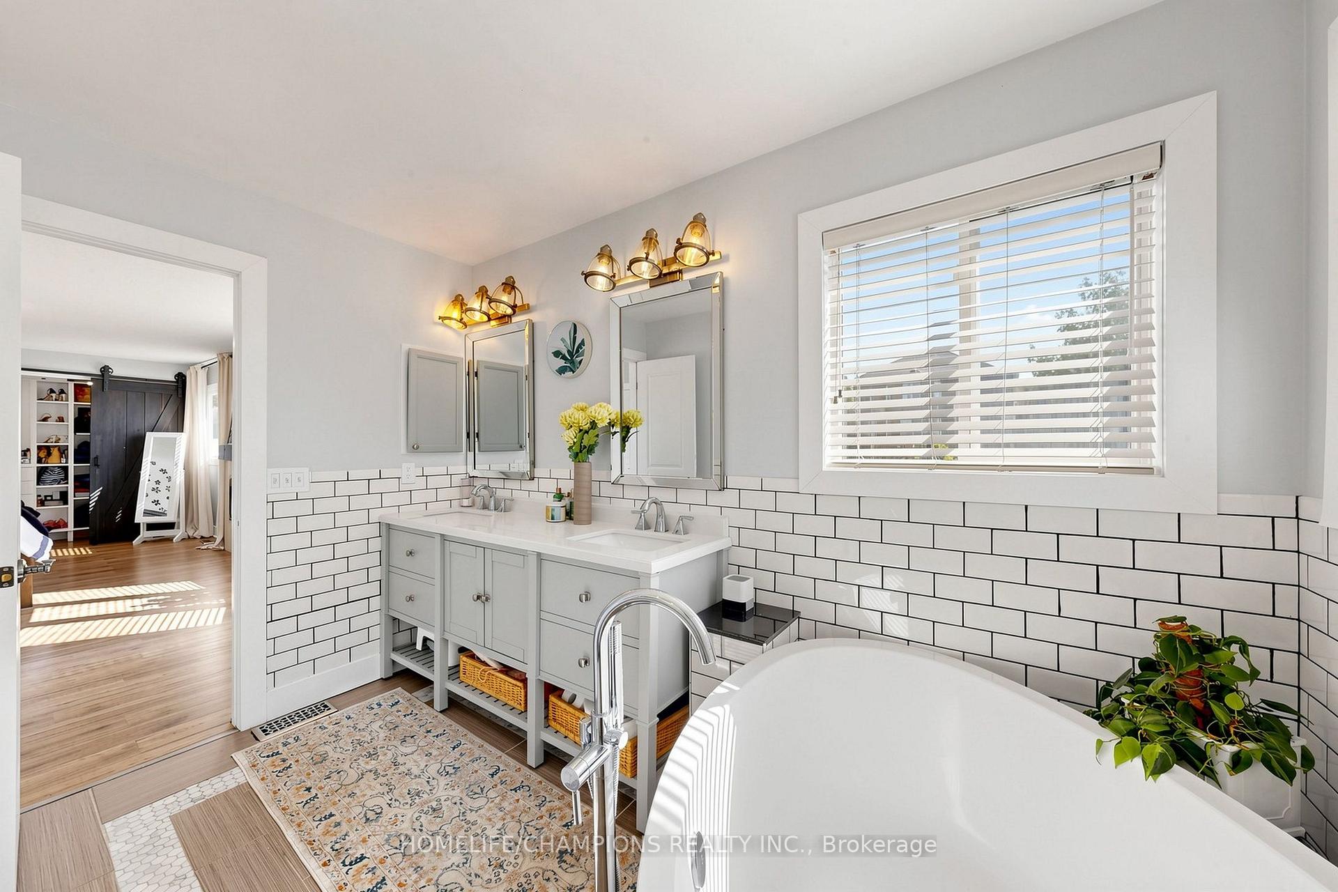 Photo 41 of 19 Tweedie Crescent, Whitby, Williamsburg — HOMEH