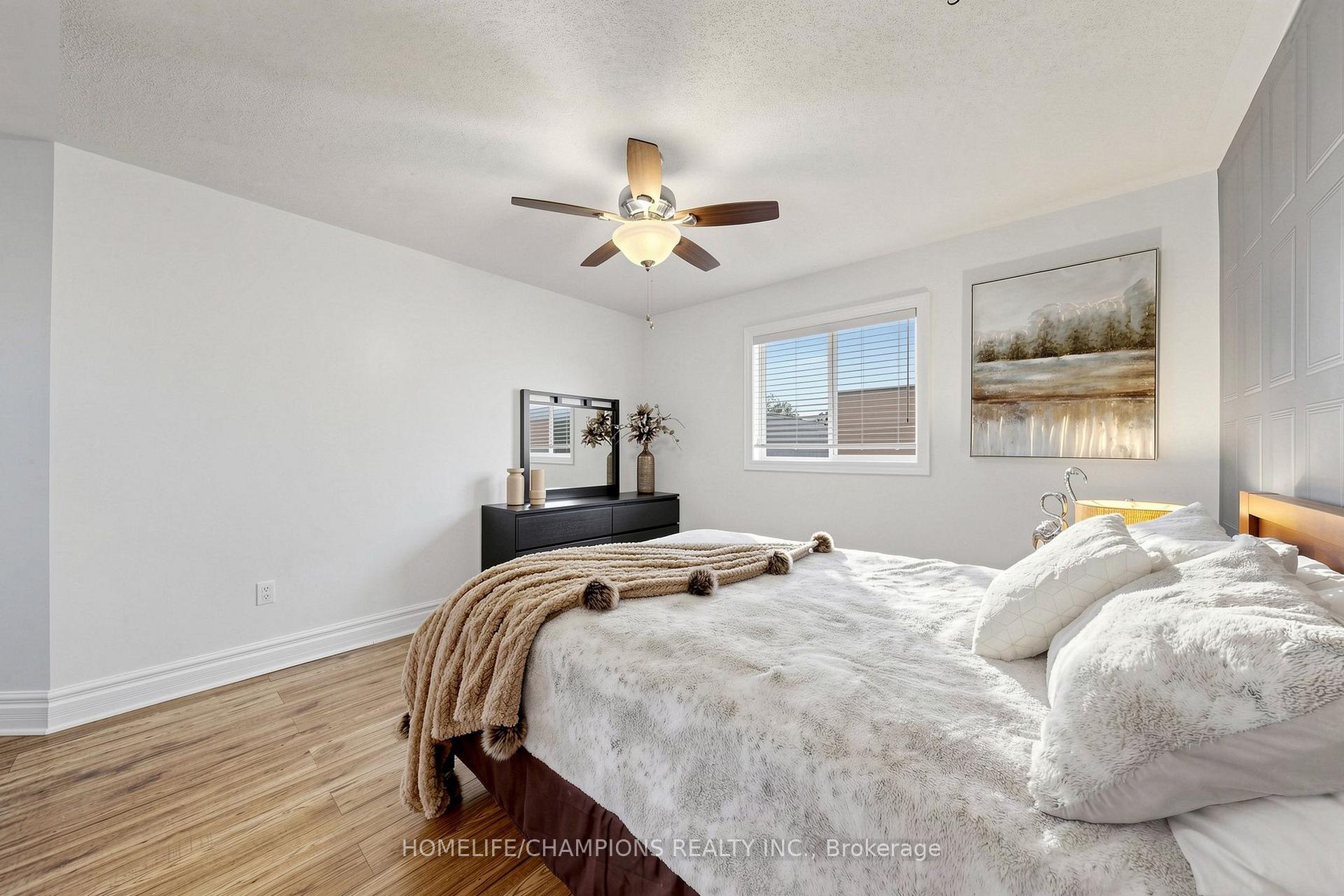 Photo 48 of 19 Tweedie Crescent, Whitby, Williamsburg — HOMEH