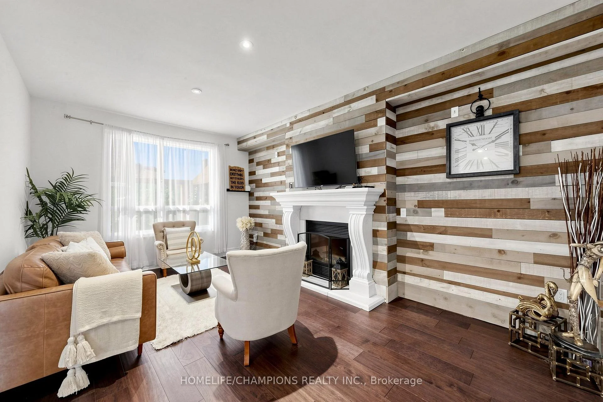 Photo 11 of 19 Tweedie Crescent, Whitby, Williamsburg — HOMEH