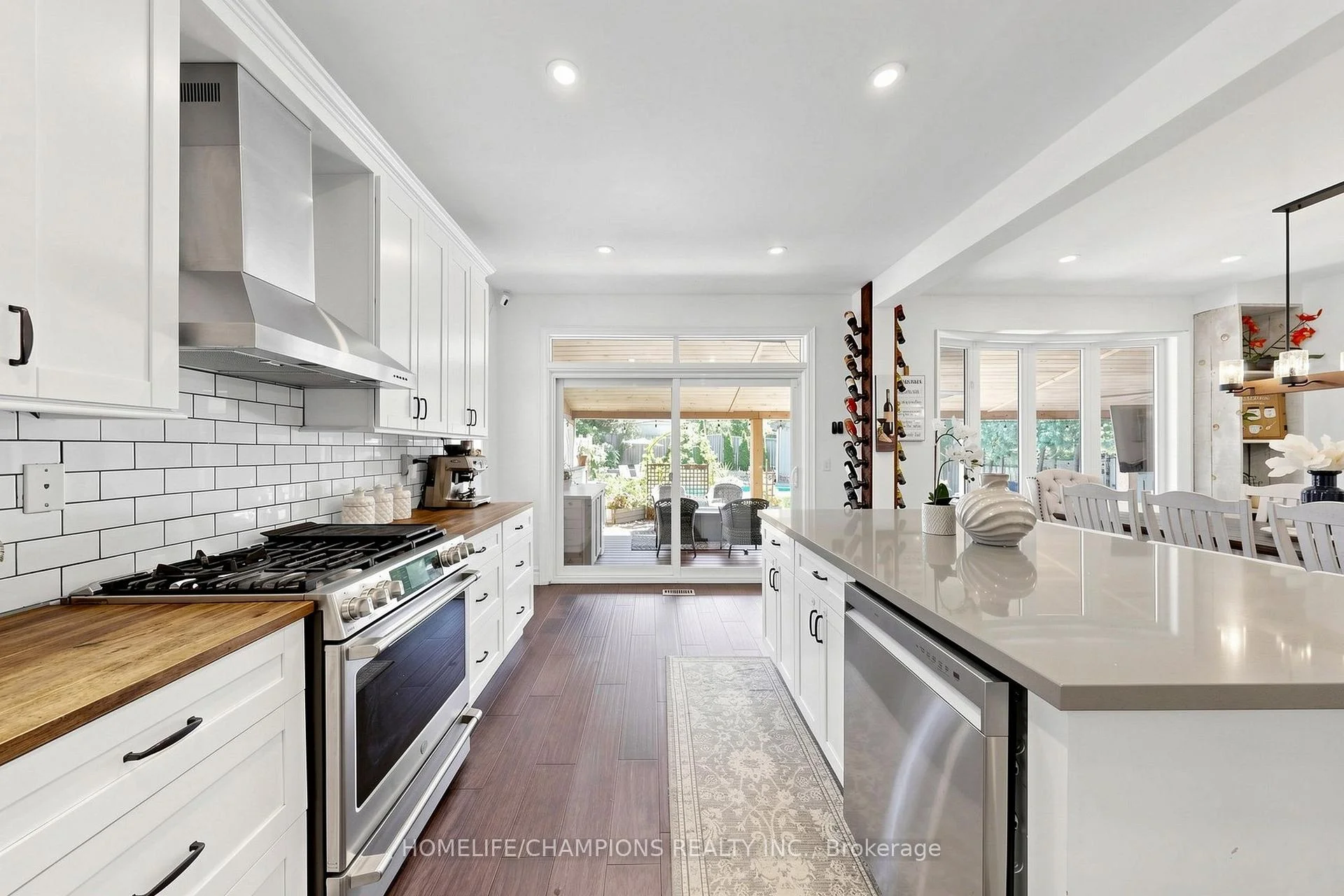 Photo 21 of 19 Tweedie Crescent, Whitby, Williamsburg — HOMEH