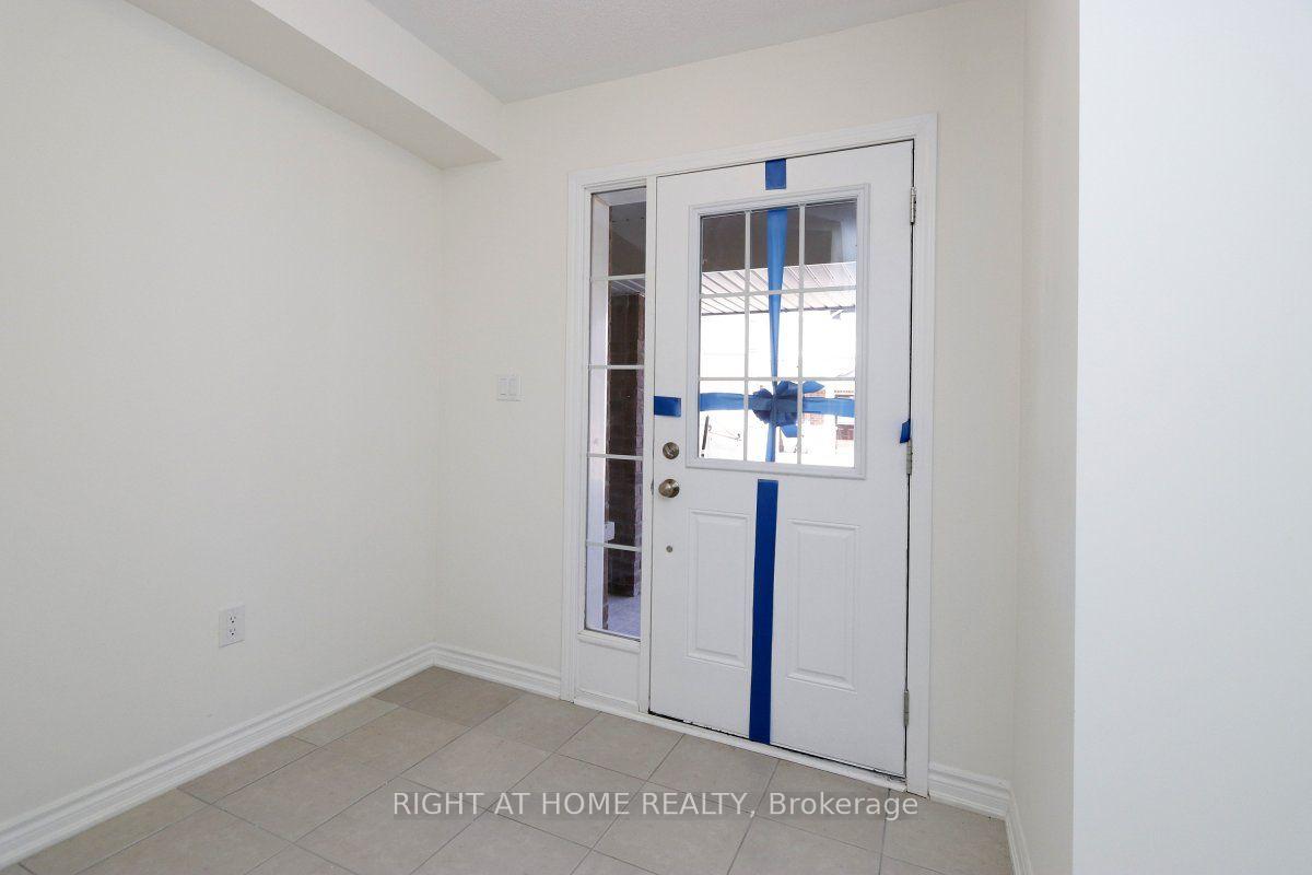 Photo 5 of Unit 115, 1000 Asleton Boulevard, Milton, Willmott — HOMEH