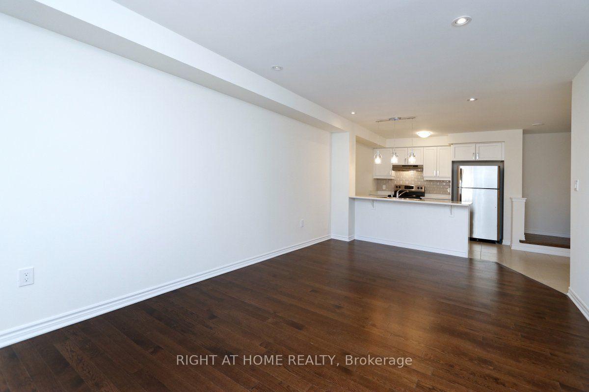 Photo 11 of Unit 115, 1000 Asleton Boulevard, Milton, Willmott — HOMEH