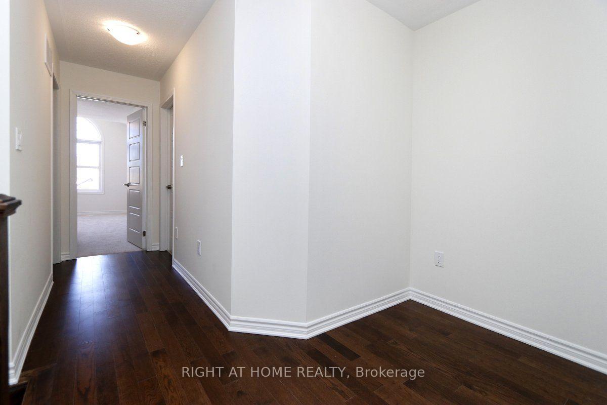 Photo 24 of Unit 115, 1000 Asleton Boulevard, Milton, Willmott — HOMEH
