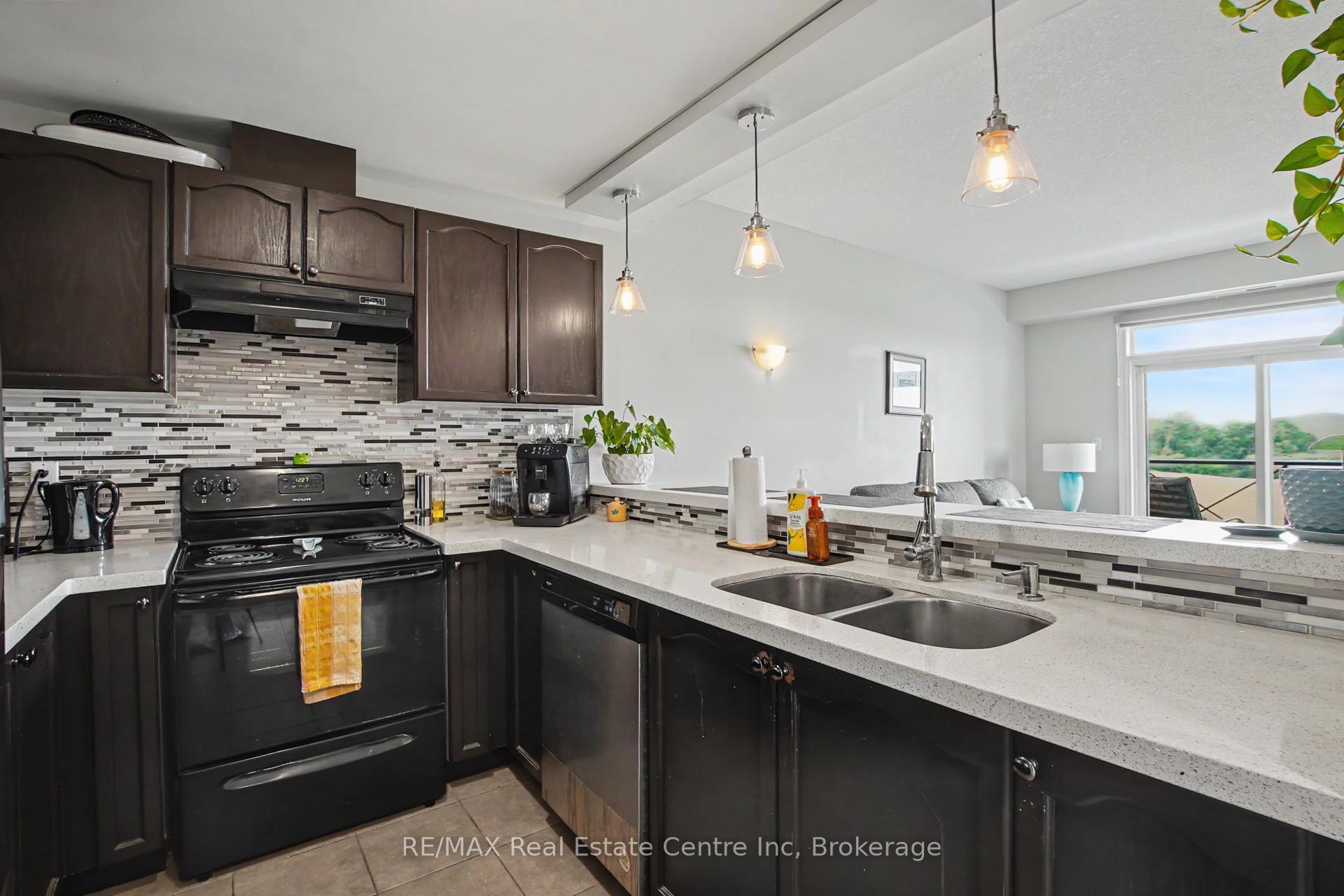 Photo 8 of Unit 410, 2 Colonial Drive, Guelph, Pineridge/Westminster Woods — HOMEH