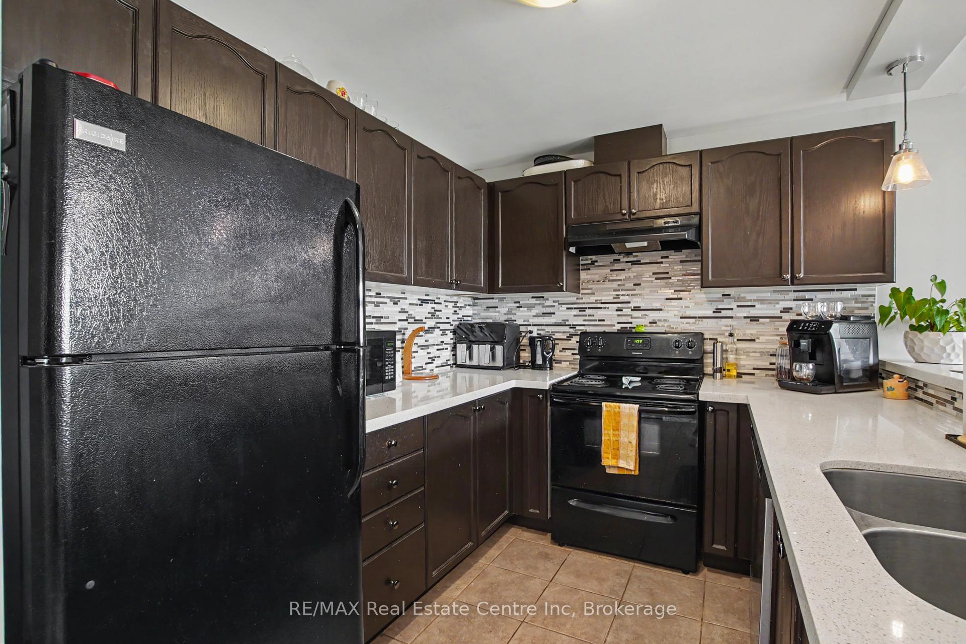 Photo 9 of Unit 410, 2 Colonial Drive, Guelph, Pineridge/Westminster Woods — HOMEH