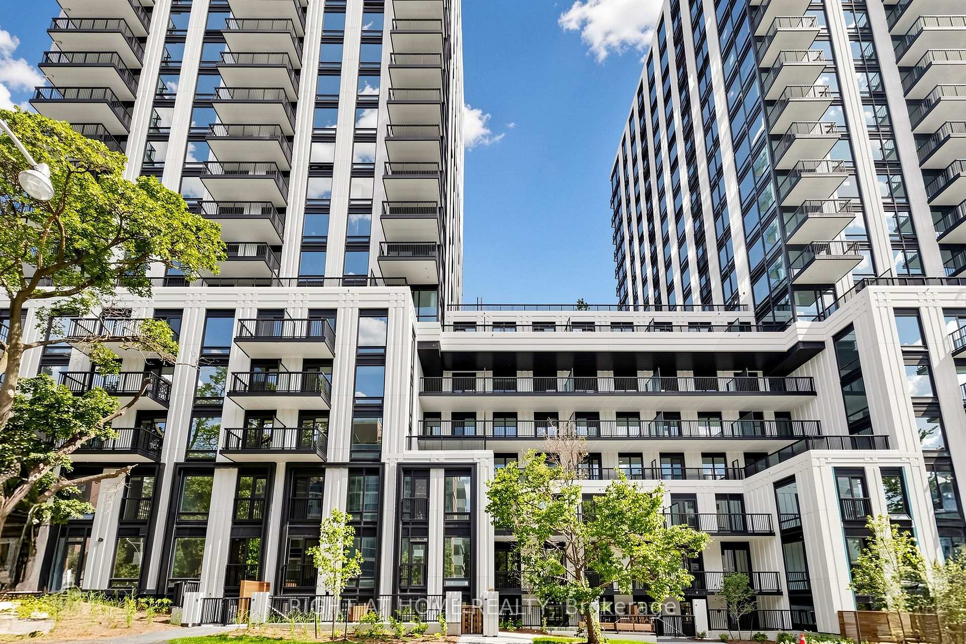 Photo 2 of Unit 521, 91 Montclair Avenue, Toronto, Forest Hill South — HOMEH