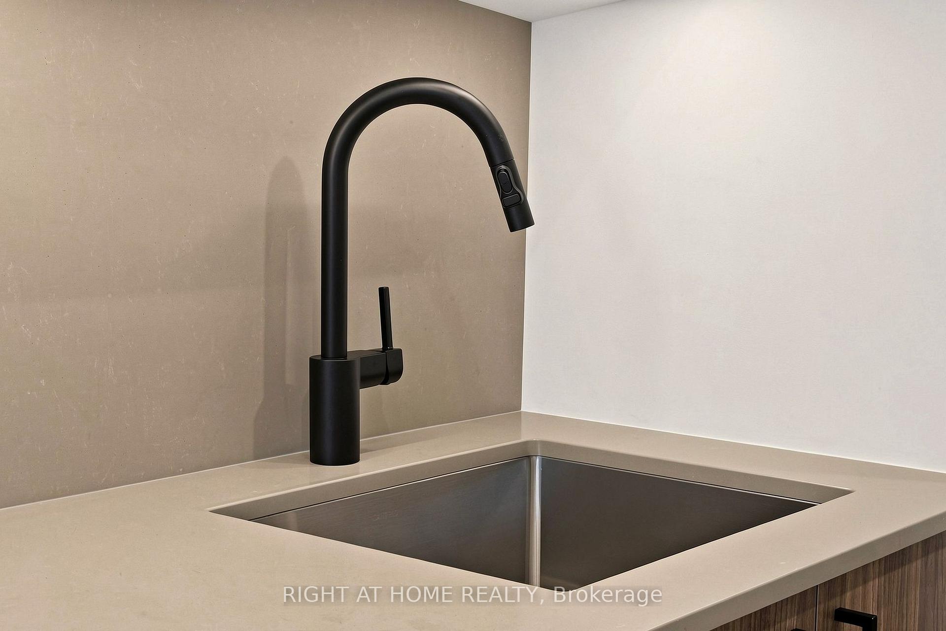 Photo 15 of Unit 521, 91 Montclair Avenue, Toronto, Forest Hill South — HOMEH