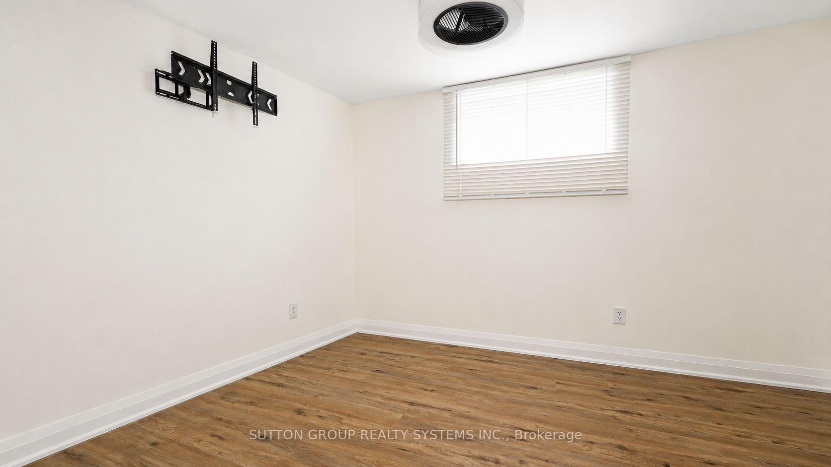 Photo 4 of 616 Rogers Road, Toronto, Keelesdale-Eglinton West — HOMEH
