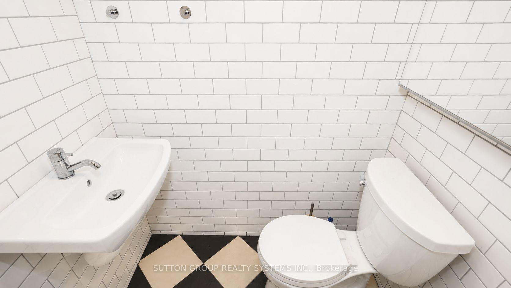Photo 7 of 616 Rogers Road, Toronto, Keelesdale-Eglinton West — HOMEH