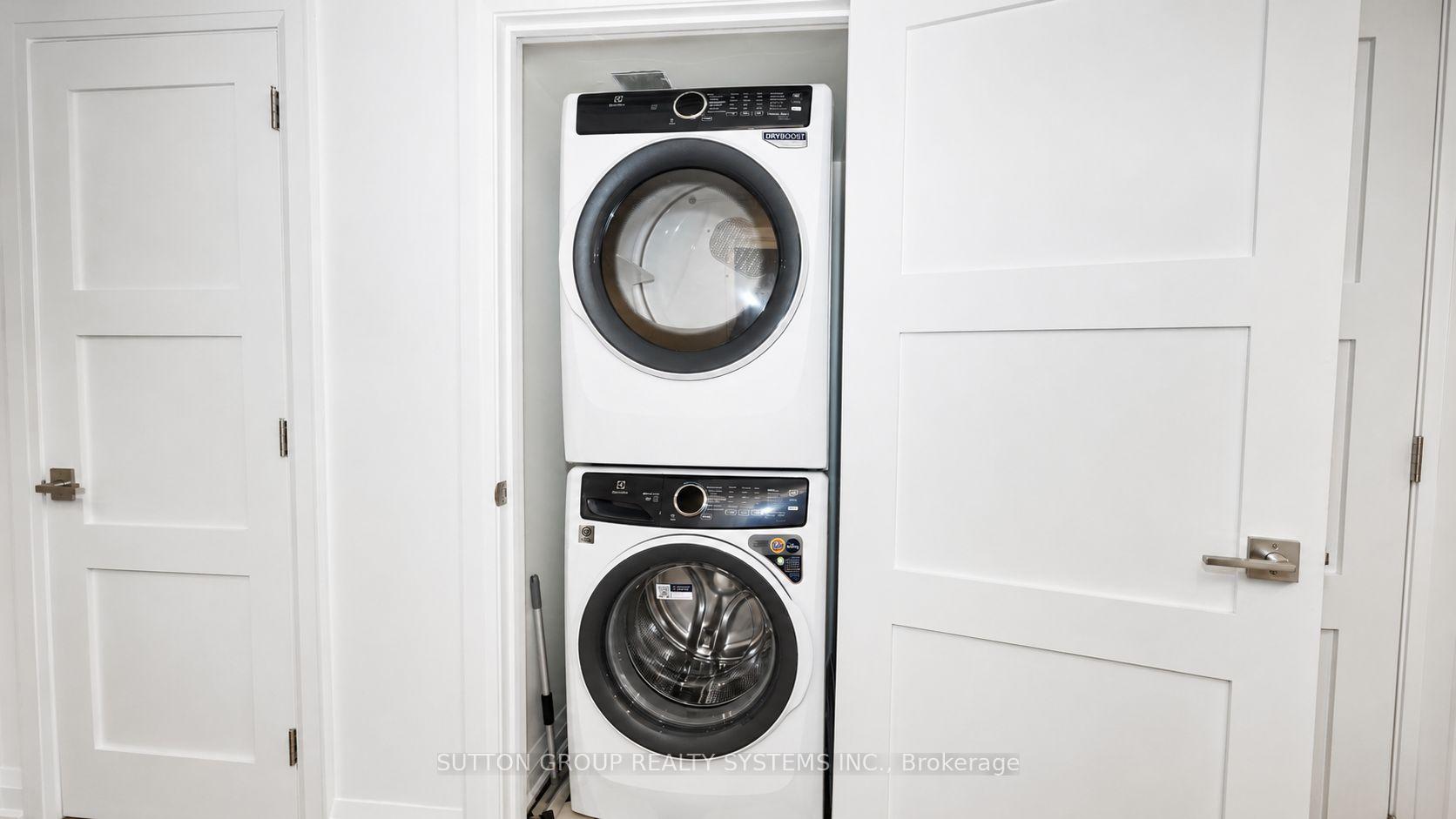 Photo 10 of 616 Rogers Road, Toronto, Keelesdale-Eglinton West — HOMEH