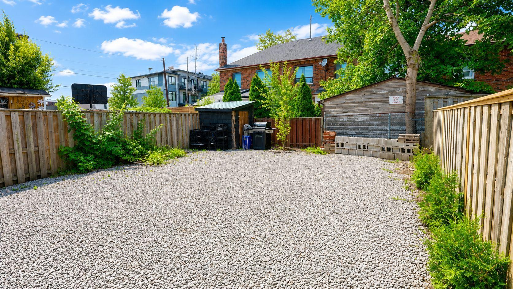 Photo 12 of 616 Rogers Road, Toronto, Keelesdale-Eglinton West — HOMEH
