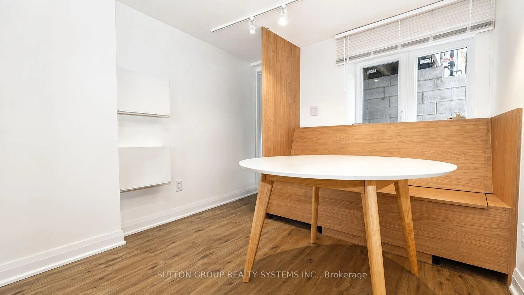 Photo 11 of 616 Rogers Road, Toronto, Keelesdale-Eglinton West — HOMEH