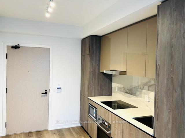Photo 1 of Unit 705, 8 Interchange Way, Vaughan, Vaughan Corporate Centre — HOMEH