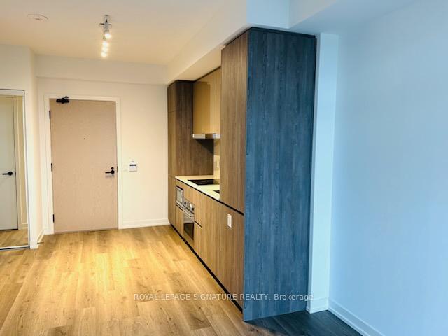 Photo 3 of Unit 705, 8 Interchange Way, Vaughan, Vaughan Corporate Centre — HOMEH