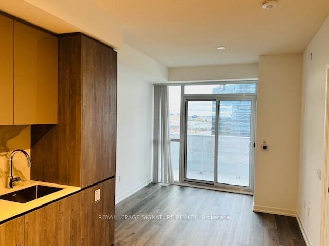 Photo 4 of Unit 705, 8 Interchange Way, Vaughan, Vaughan Corporate Centre — HOMEH