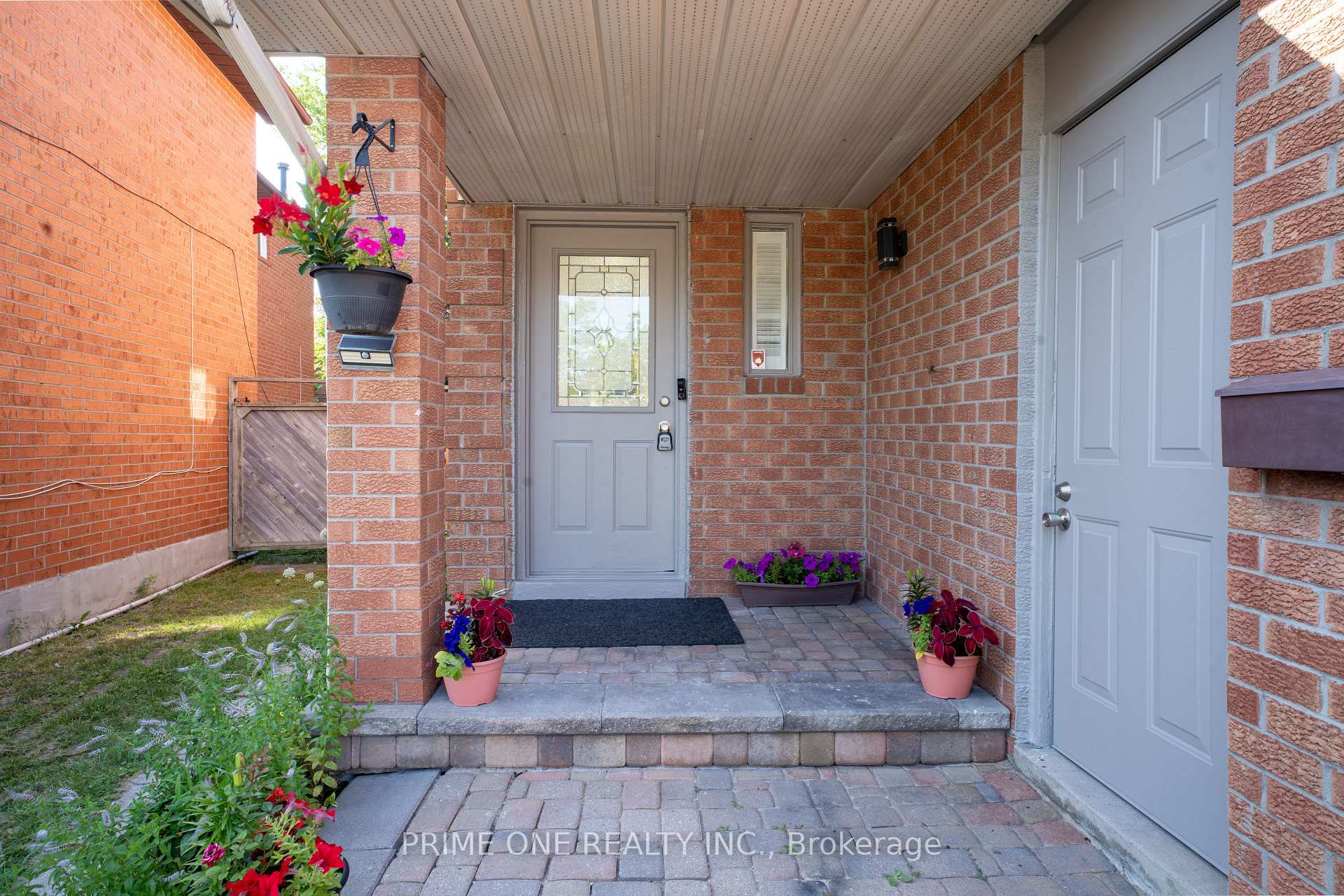 Photo 3 of 3290 Cambourne Crescent, Mississauga, Meadowvale — HOMEH
