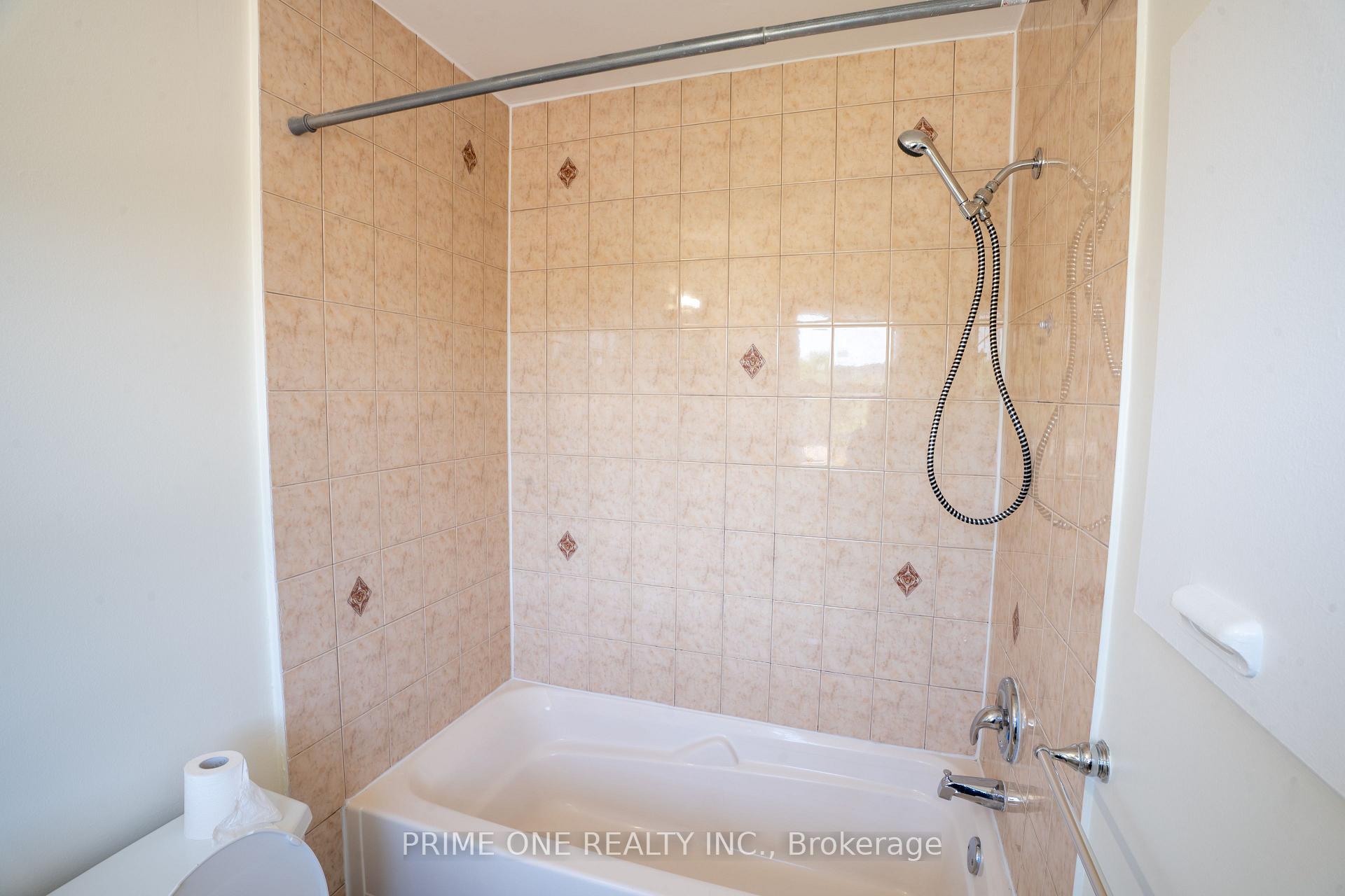 Photo 23 of 3290 Cambourne Crescent, Mississauga, Meadowvale — HOMEH