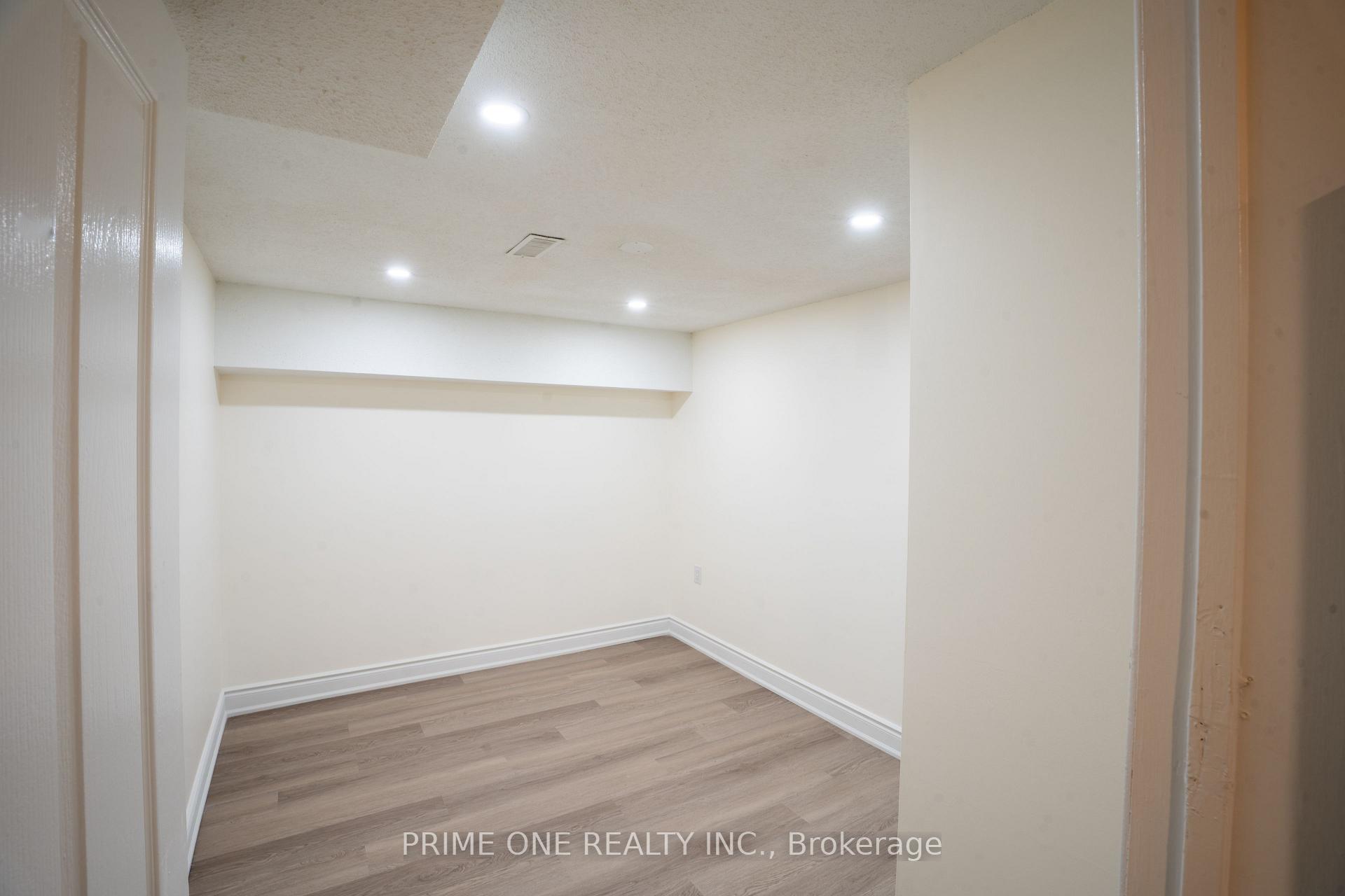 Photo 38 of 3290 Cambourne Crescent, Mississauga, Meadowvale — HOMEH