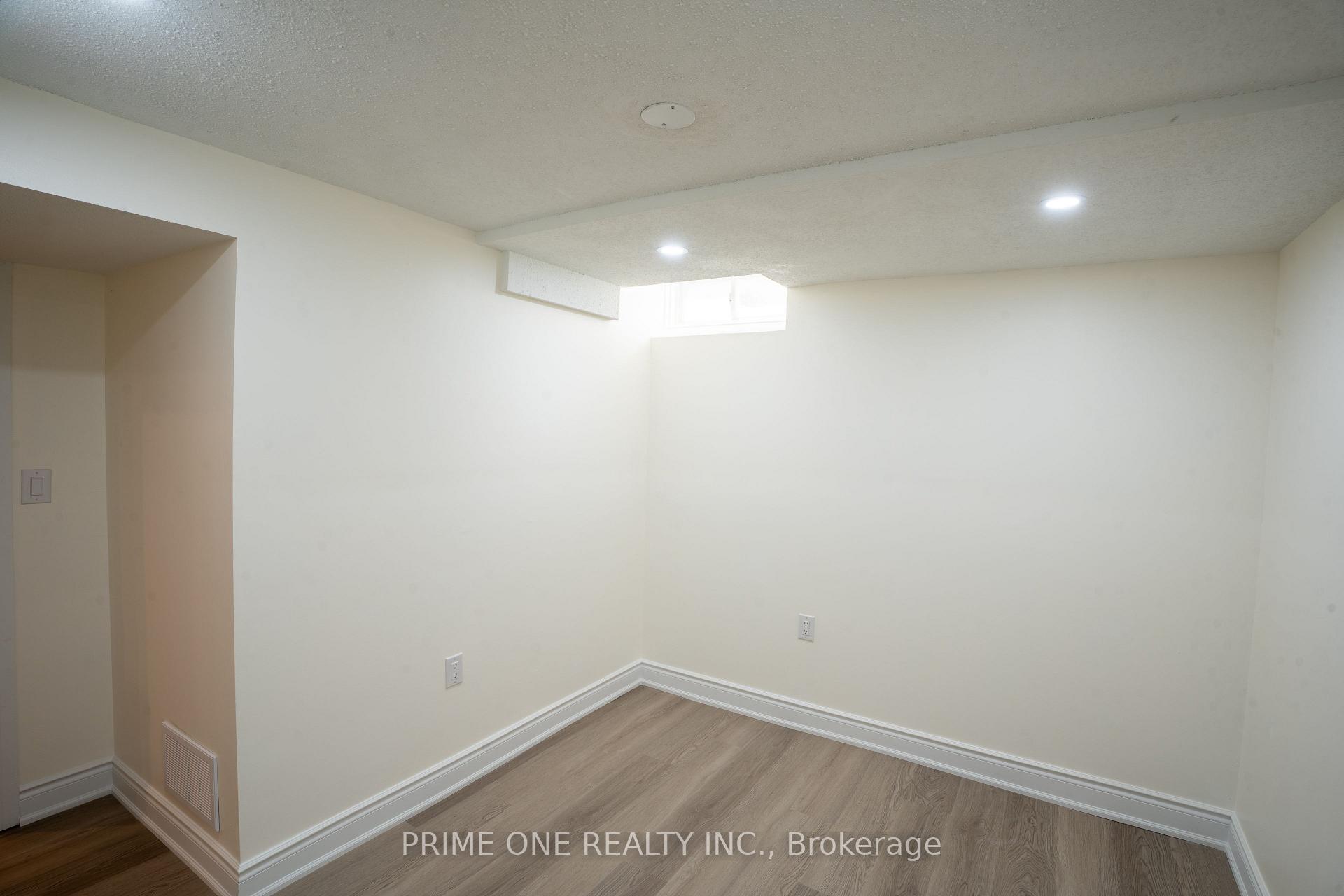 Photo 39 of 3290 Cambourne Crescent, Mississauga, Meadowvale — HOMEH